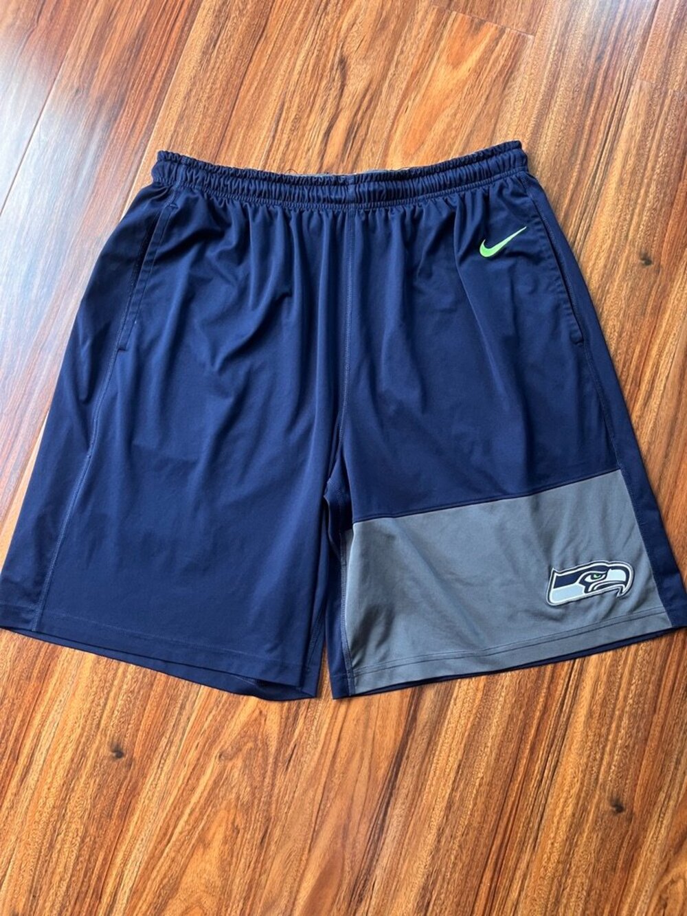 Nike Dri-Fit NFL Team Apparel Seahawks Navy Silver Shorts XXL